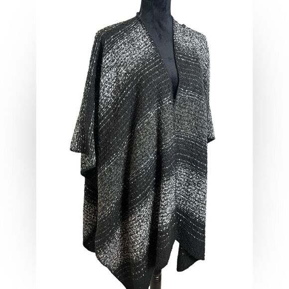 WOOLRICH STRIPED BLANKET WRAP/SHAW GRAY & BLACK *Perfect for Winter* ONE SIZE - Picture 4 of 8